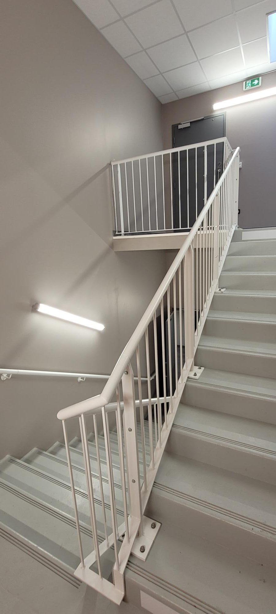 ESCALIER ET GARDE CORPS